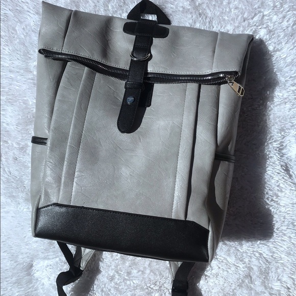 Madden girl leather back pack - Picture 3 of 6